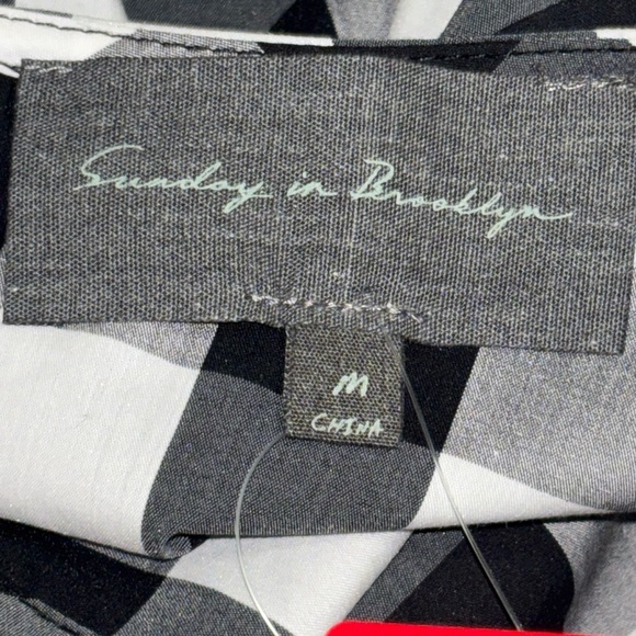 NWT Sunday In Brooklyn Top
Size medium - Picture 8 of 8